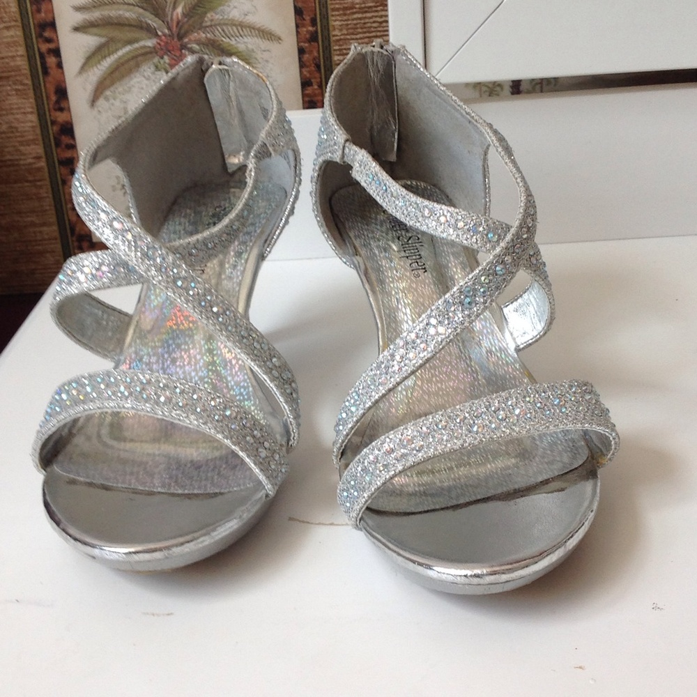 Sparkle Sandals. Size 3
